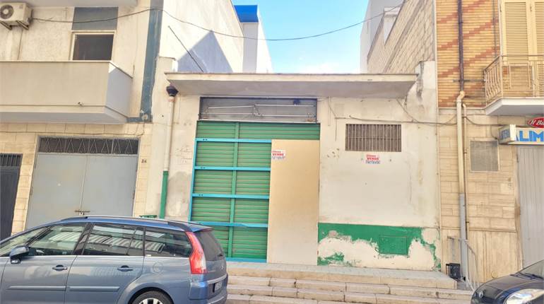 LOCALE CON AREA