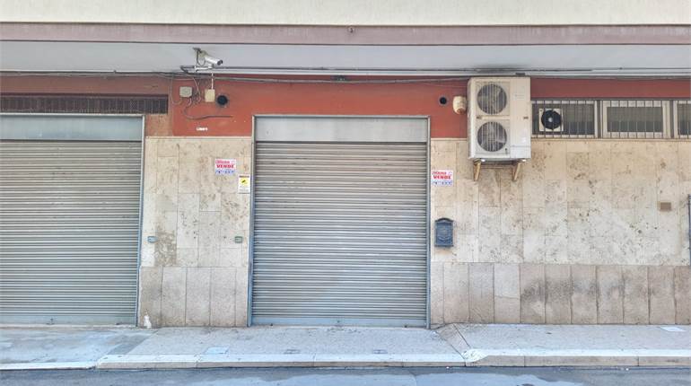 LOCALE COMMERCIALE GIA' DISPONIBILE