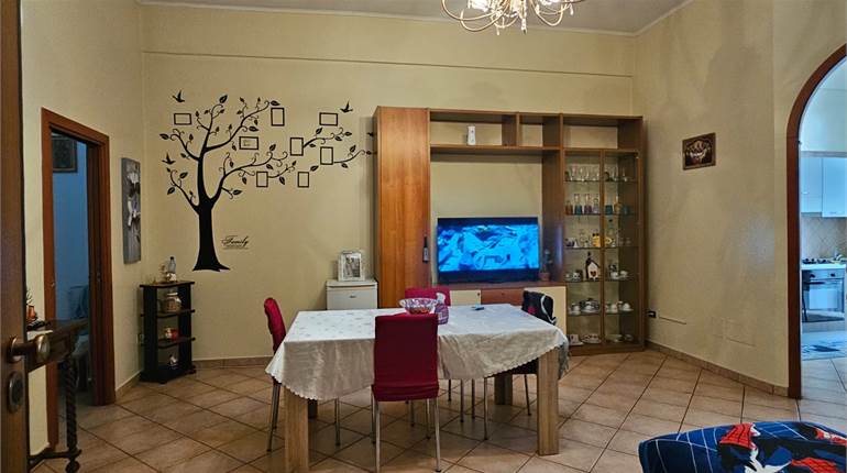 APPARTAMENTO CON TERRAZZO