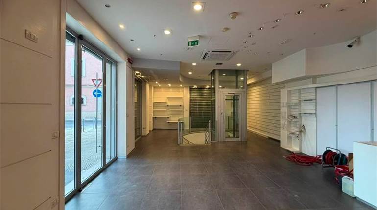 AMPIO E CENTRALE 